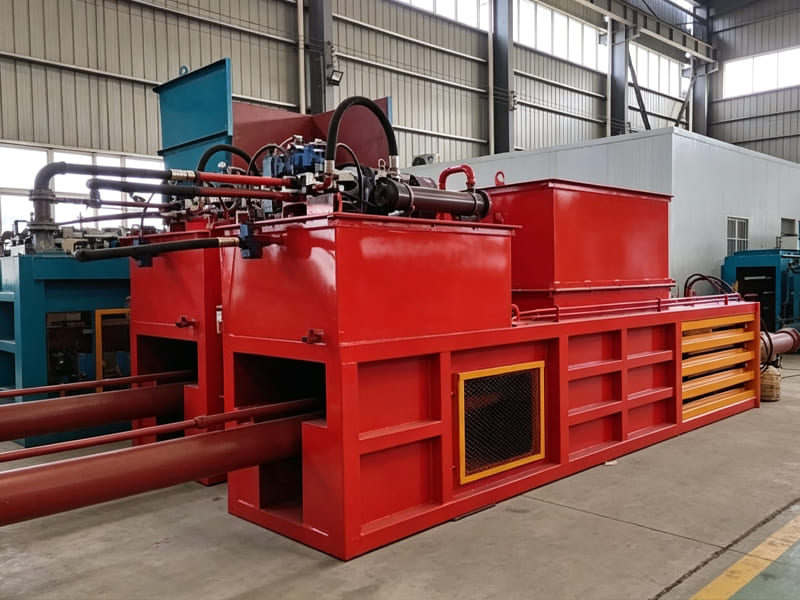 Automatic horizontal hydraulic baler for scrap compression