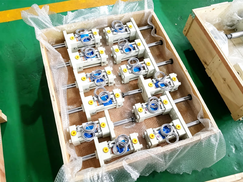 Batch tie rod hydraulic cylinders with magnetic sensors, packed in export wooden crate