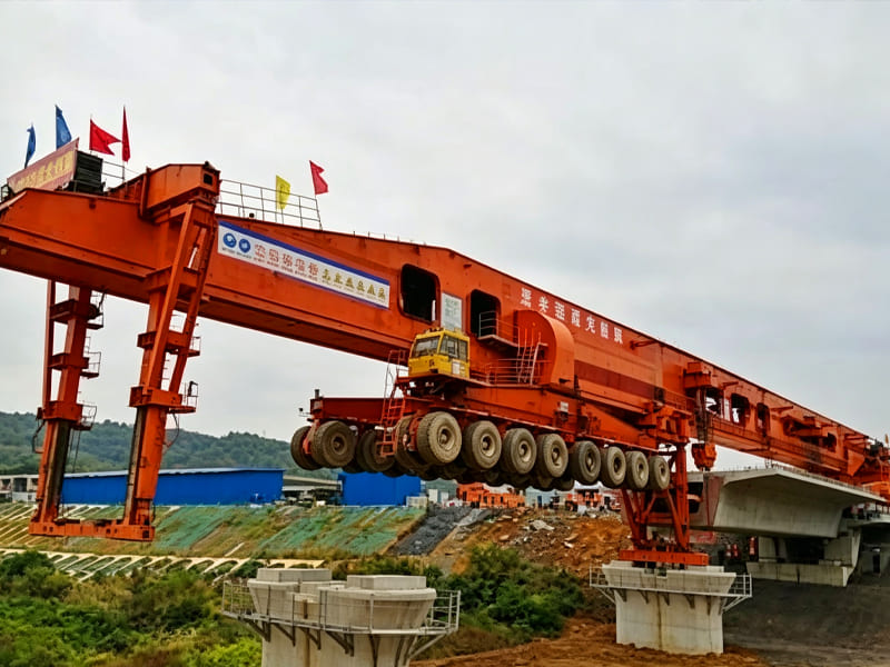 Large launching gantry crane for erecting highway and railway bridge beams