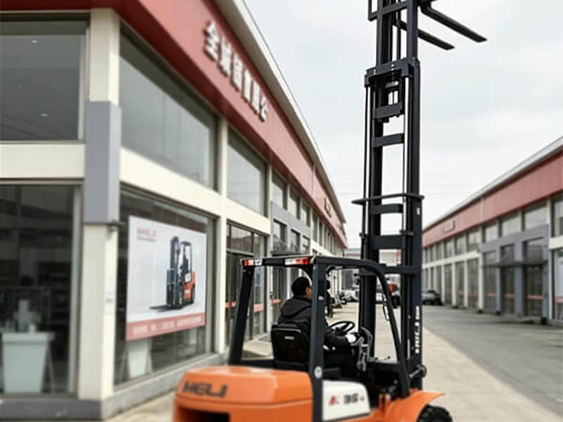 Counterbalance forklift raising full mast, driving outside forklift dealership store